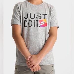 Kids Nike Logo Patch T shirt NWT